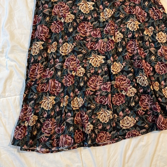 90’s Floral Midi Skirt small - Picture 3 of 3